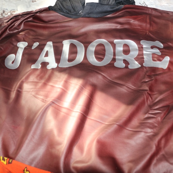 BURGUNDY AND BLACK "J'ADORE" SILVER GRAPHIC HOODIE - Picture 6 of 8